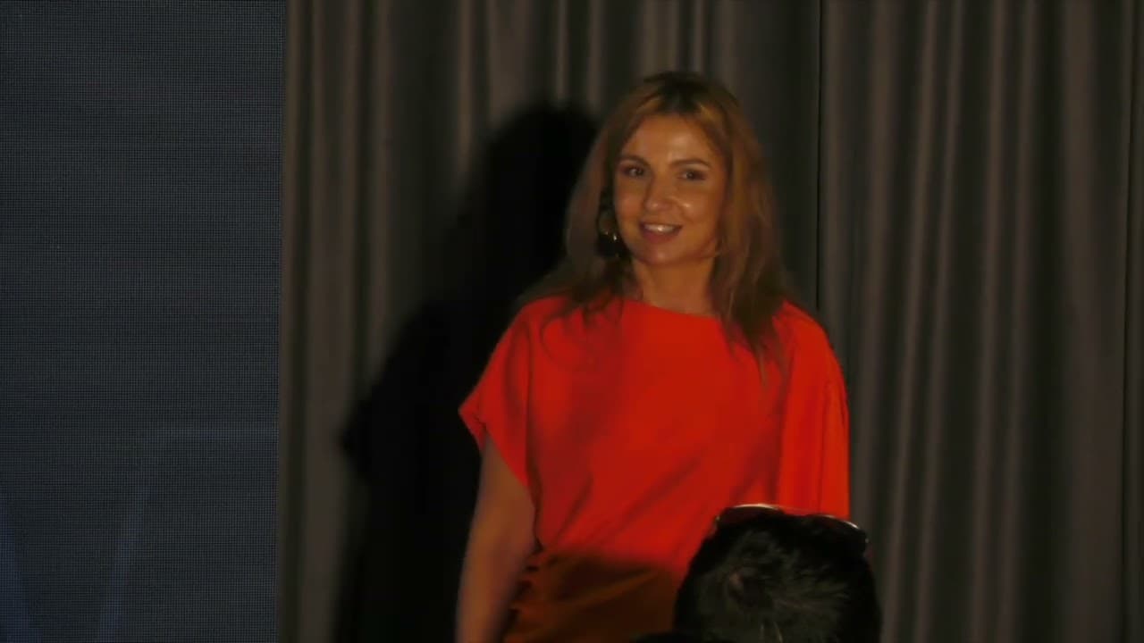 Dreptul la timp | Olga Juverdeanu | TEDxBrașov