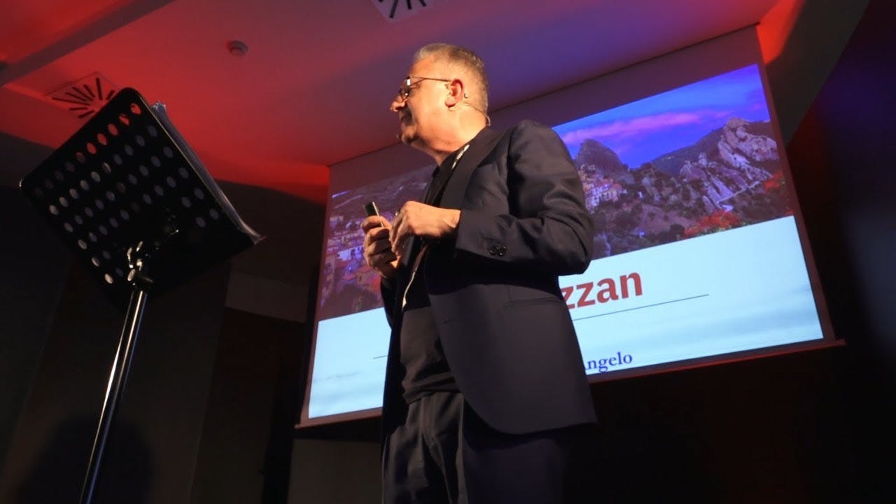Il successo del volo dell'angelo | Nicola Valluzzi | TEDxLUMSA